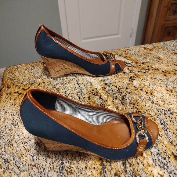 Tommy Hilfiger Tawnisha Peep Toe Canvas Cork Wedge Heels Blue Women's Sz 5.5 - Picture 6 of 10